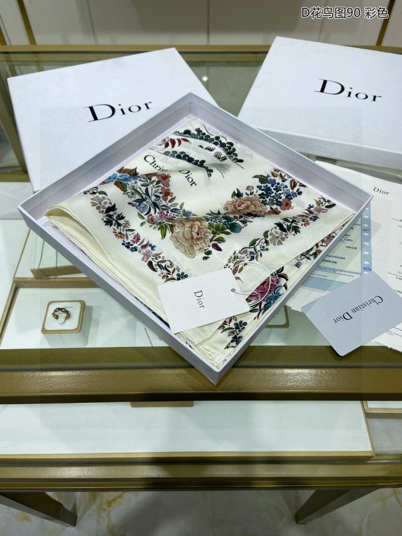 CHRISTIAN DIOR